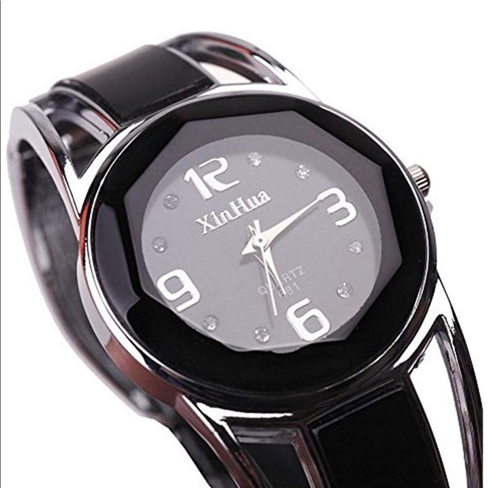Bangle Design Quartz Watch with Rhinestone Dial - Picture 4 of 4